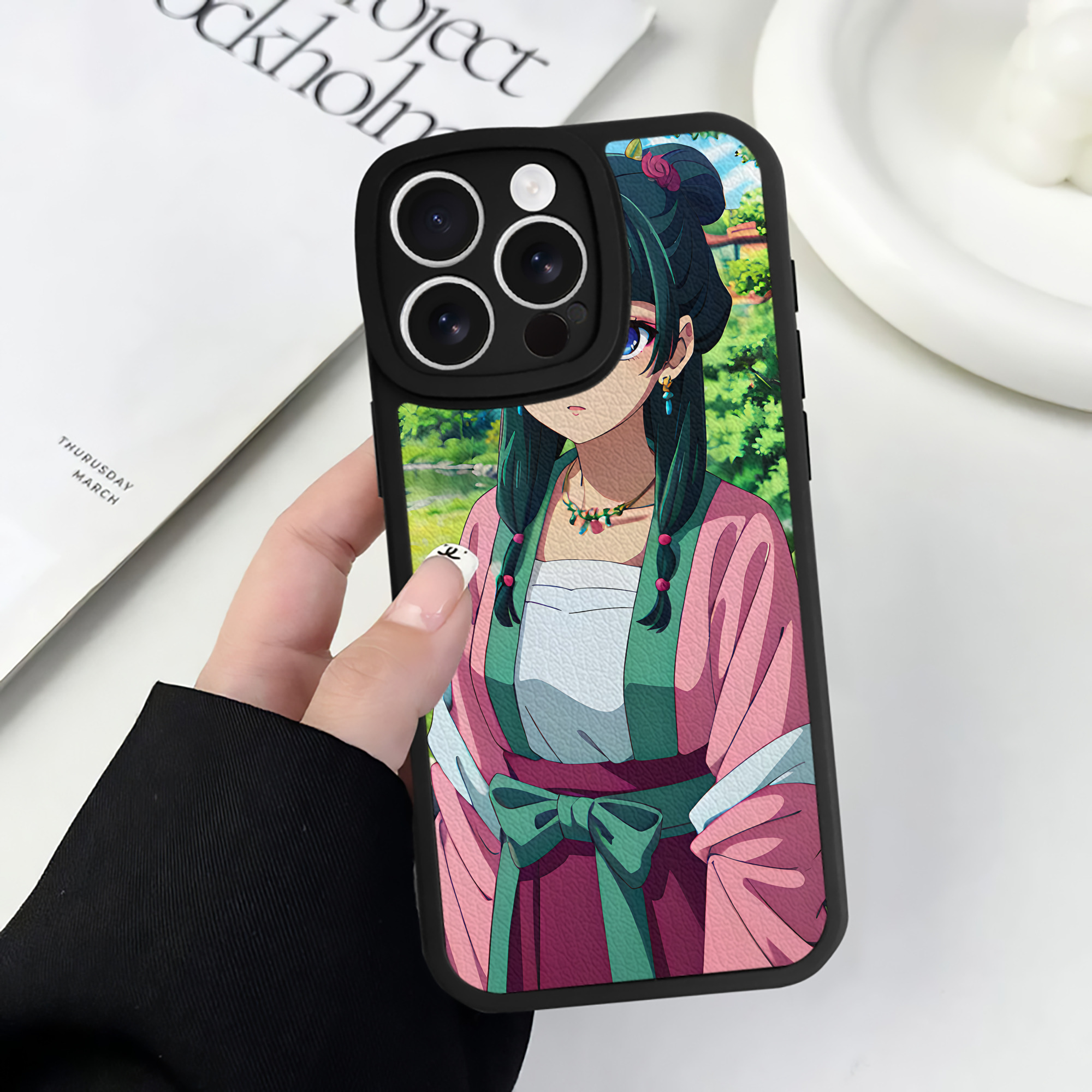 （画像用） 薬屋のひとりごと The Apothecary Diaries 【iPhone 16シリーズ対応】シリコンスマホケース（レザー調） 材質：シリコン